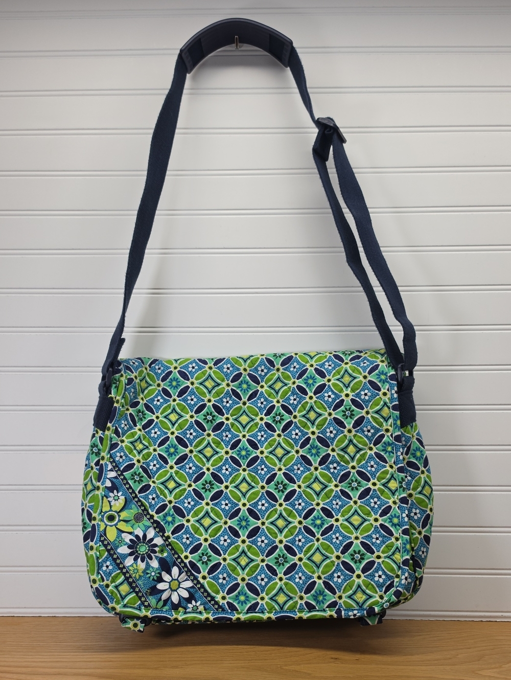 Vera Bradley Daisy Daisy Messenger Laptop Bag